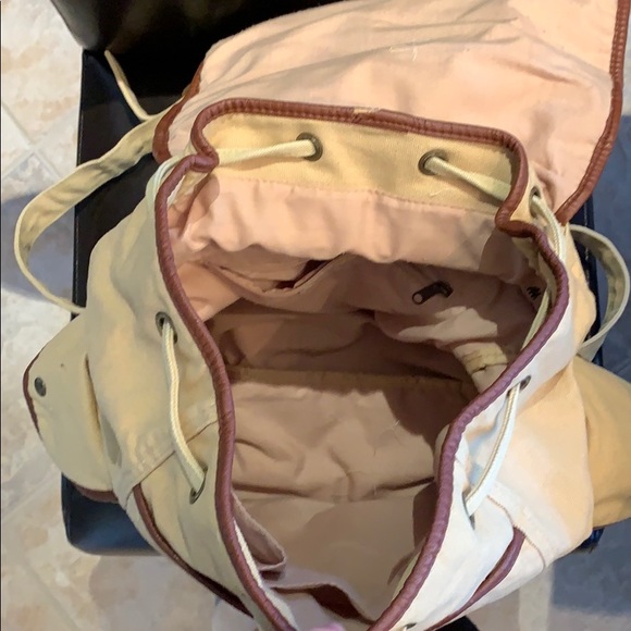 Camel Backpack - Picture 5 of 7